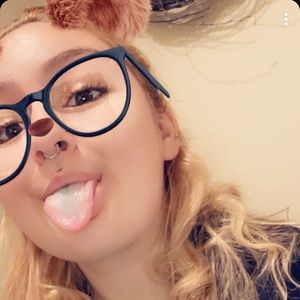 Meet your Posher, Ashleigh